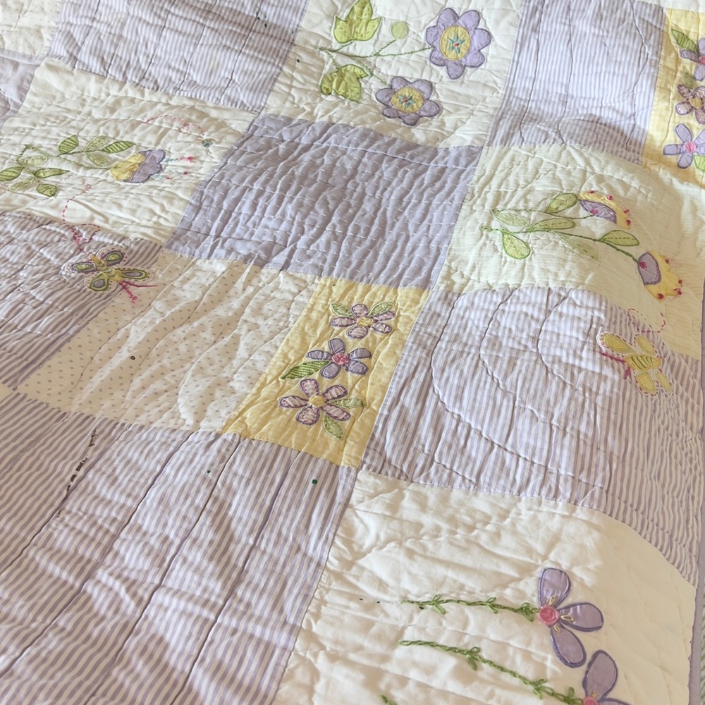 Pottery Barn Kids White and Purple Floral Quilt - Picture 5 of 14